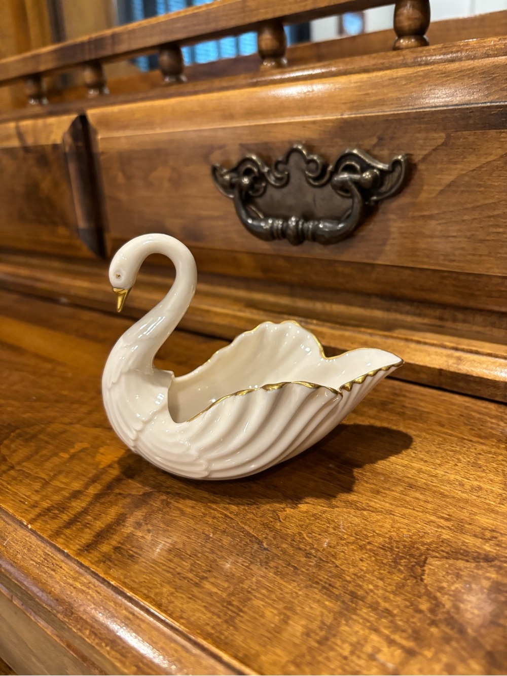 Lenox White Ceramic Swan Bowl with Gold Trim